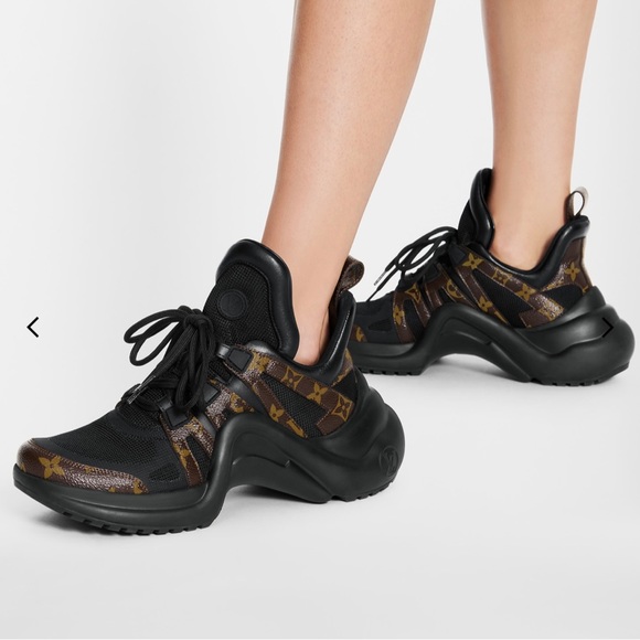 $1,230! LOUIS VUITTON ARCHLIGHT SNEAKERS - Picture 1 of 17